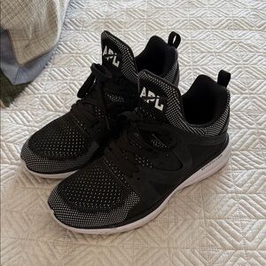 APL Women’s Athletic Sneakers- Ascend size 9.5